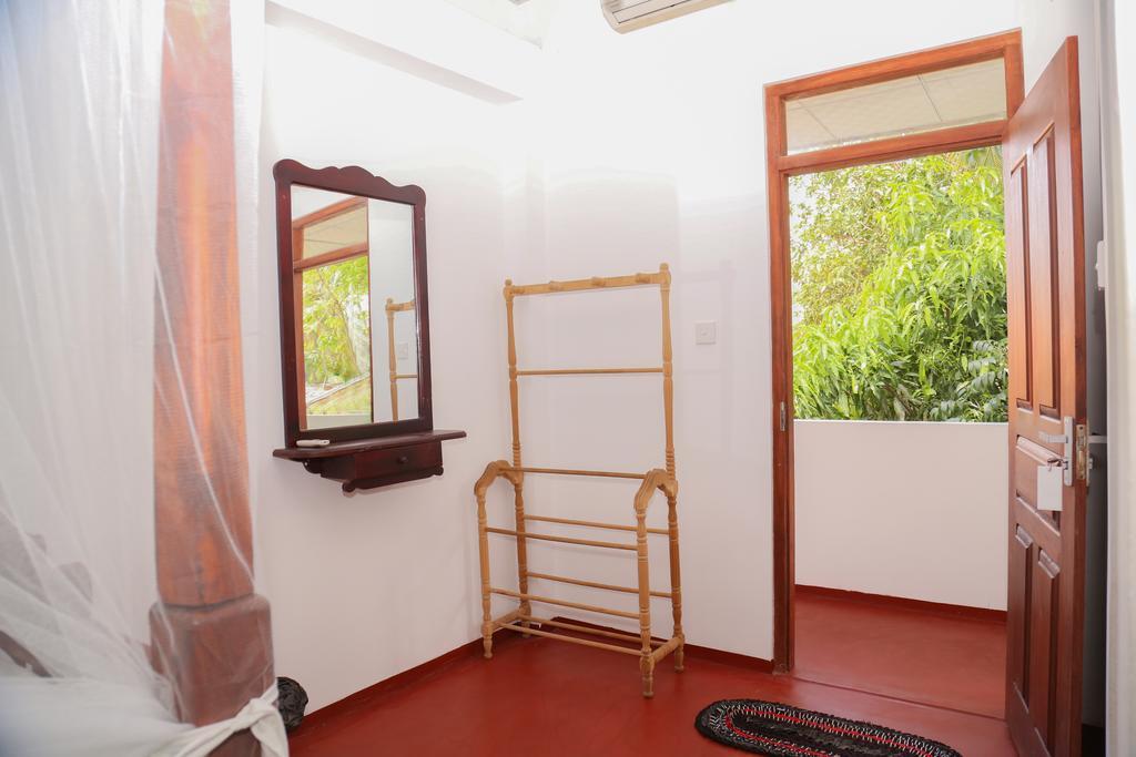 Tithira Guest House ミリッサ エクステリア 写真